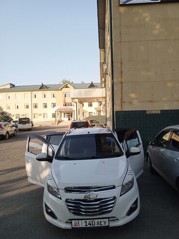 продаю или меняю обмен: Chevrolet Spark: 2014 г., 1 л, Автомат, Бензин, Седан