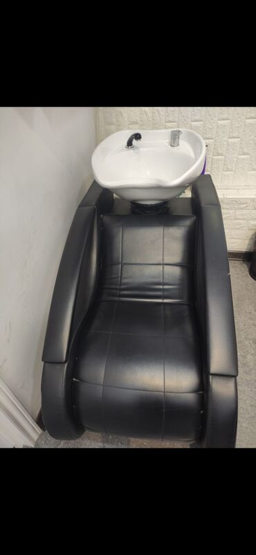 кресло для педикюра: Salon moykasi 230 Azn. Tecili bugun cixmalidir. Unvan Hazi Aslanov