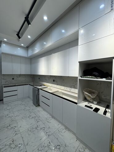 Sifarişlə mətbəx mebeli: Sifarişlə mətbəx dəsti, Özü çəkən petlələr, MDF, Kredit var, Pulsuz çatdırılma — 5