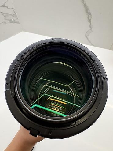 canon eos 2000d: Объектив Canon с байонетом EF, профессиональная серия L с треноговым — 1