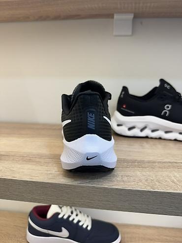 pegas: Мужские кроссовки, 44, Nike, Новый, цвет - Черный, Самовывоз — 2