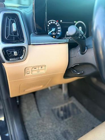 Kia: Kia Sorento: 2021 г., Кроссовер — 12