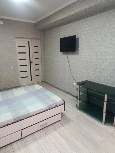 көк жар квартира берилет: 1 бөлмө, Кыймылсыз мүлк агенттиги, Чогуу жашоосу жок, Толугу менен эмереги бар