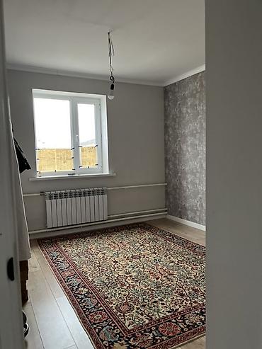 Продажа коттеджей и домов: Срочно продаётся дом с участком! 📍 Адрес: г. Токмок, село — 6