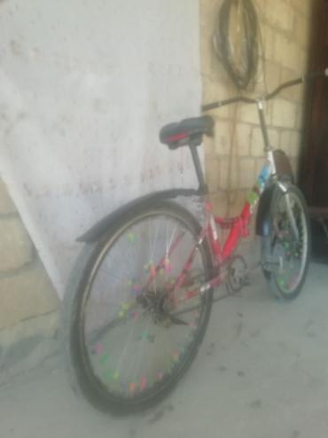 2 tekerli scooter: Uşaq/yeniyetmə velosipedi - Çərçivə: aşağı enişli, polad, qırmızı-ağ — 3