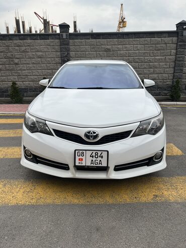 Toyota Camry: 2014 г., Автомат, Газ