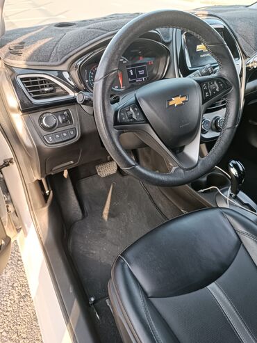 Chevrolet: Chevrolet Spark: 2018 г., 1 л, Вариатор, Бензин, Хэтчбэк — 13