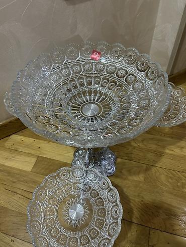 set qablari: Üçmərtəbəli kristal meyvə və şirniyyat qabı seti — 1