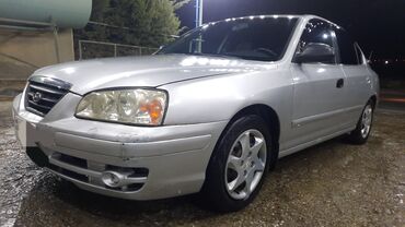 Hyundai: Hyundai Elantra: 1.6 l | 2004 il Sedan