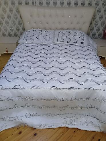divan ustu ortukler: Yeni kimi.çox az işlənib.ideal vəziyyətdə — 1