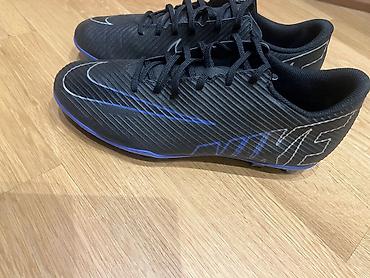 Красовки оригинал для футбола Nike 43 размер но на 41-41,5 идет