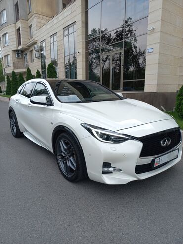 Infiniti: Infiniti : 2018 г., 2 л, Бензин, Хэтчбэк