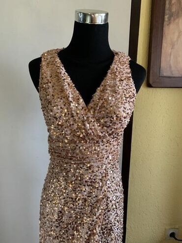 farmerke za svecane prilike: Savrsena dizajnerska haljina Adrianna Papell, perfektno holivudski