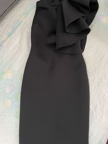 вечернее чёрное платье: Вечернее платье, Классическое, Средняя модель, Без рукавов, M (EU 38)