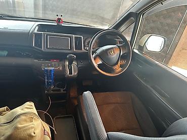 Honda: Honda Stepwgn: 2011 г., 2 л, Вариатор, Бензин, Минивэн — 10