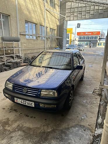 Volkswagen: Volkswagen Vento: 1994 г., 1.8 л, Механика, Бензин, Седан — 1