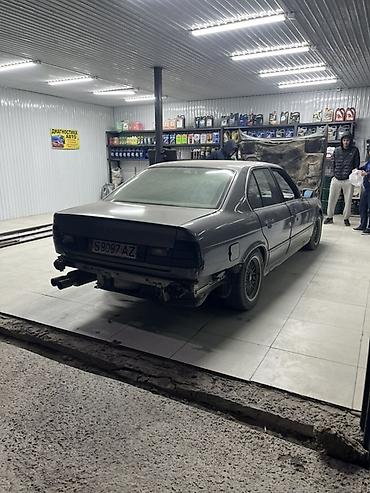 авто к 5: BMW 5 series: 1990 г., Седан — 3