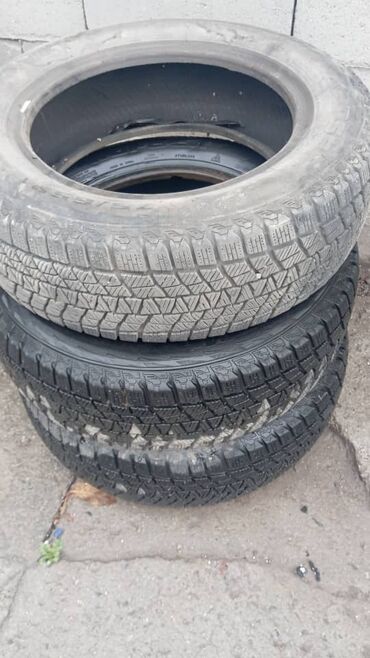 шины для погрузчиков: Комплект из 4 зимних шин без шипов. - Назначение: легковой автомобиль