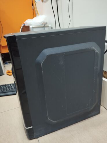 Masaüstü kompüterlər və iş stansiyaları: Tecili satlir ekranda olur adelniOfis və ya ev istifadəsi üçün nəzərdə — 5