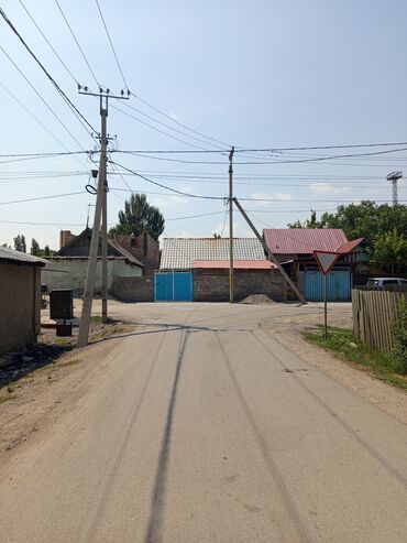дом рынок дордой: Үй, 185 кв. м, 4 бөлмө, Менчик ээси, Эски ремонт