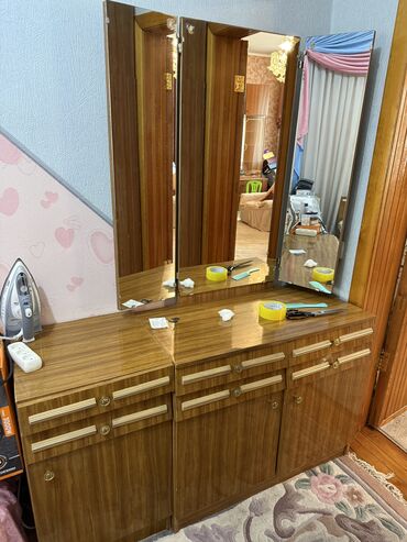 овальная кровать: Уктоочу бөлмө гарнитуру, Колдонулган, Бир кишилик керебет, Шкаф, Комод, Башка өлкө, МДФ, Өзү алып кетүү