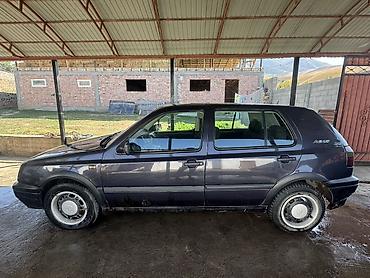 жили машина: Volkswagen Golf: 1995 г., 1.8 л, Кол менен иштөөчү, Бензин, Хетчбек — 1