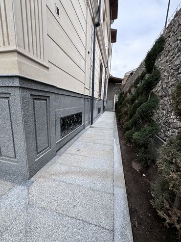 Фасадные работы: Ремонт фасада, Утепление фасада, Фасадный декор | Лепнина, Балясины, Молдинг | Жидкий травертин, Клинкерная плитка, Мрамор | Penoplex, Пенополиуретан, Базальт Больше 6 лет опыта — 5