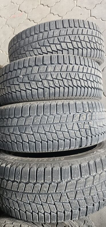 коврики на вольво: Шиналар 215 / 55 / R 17, Кыш, Колдонулган, Комплект, Жеңил унаалар, Кытай, Maxxis