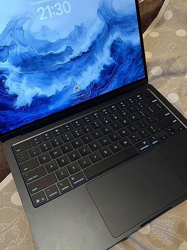 Apple MacBook: Apple MacBook M4 Air (Space Gray) - 13–14 düymlük incə çərçivəli — 2