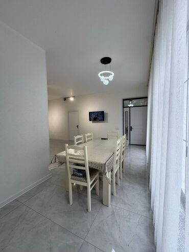 Günlük kirayə evlər: 100 kv. m, 4 otaqlı, Su, Kanalizasiya, İşıq — 6