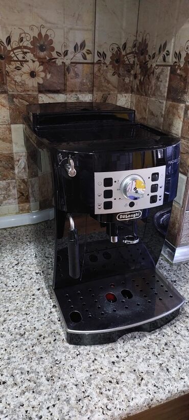 099 ile nomre: Кофемашина Delonghi, Автомат, С измельчителем