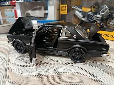 model 1: Kolleksiya üçün metal model avtomobil - Ölçü nisbəti: 1:24 (təxmini) — 2