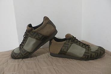 jeezy patike: FENDI br43 28cm unutrasnje gaziste stopala, patike su 100% ORIGINAL — 1