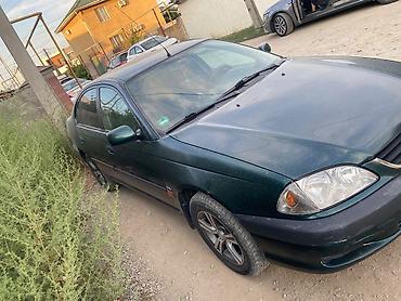 2002: Toyota Avensis: 2002 г., 1.8 л, Механика, Бензин, Седан — 2