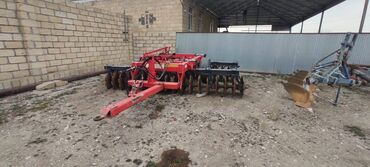 işlənmiş traktorların satışı: Diski mala yeri şumlamaqa kəltəni doqramaqa əlverişlidi.çəkisi 3tona