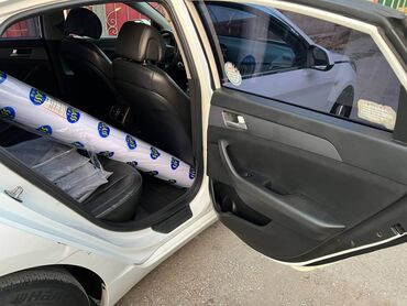 автомобиль volkswagen touareg: Hyundai Sonata: 2017 г., 2 л, Типтроник, Газ, Седан