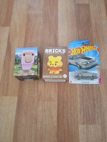 Toplu acilmasim oyuncaqlar satilir Hot wheels 84 mustang svo Lego
