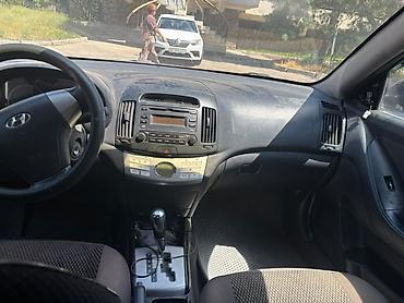 getz 2: Hyundai Elantra: 2010 г., 1.6 л, Автомат, Бензин, Седан — 5