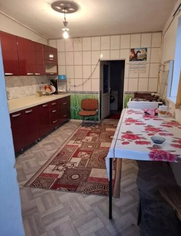 Долгосрочная аренда домов: 70 м², 2 комнаты, Забор, огорожен