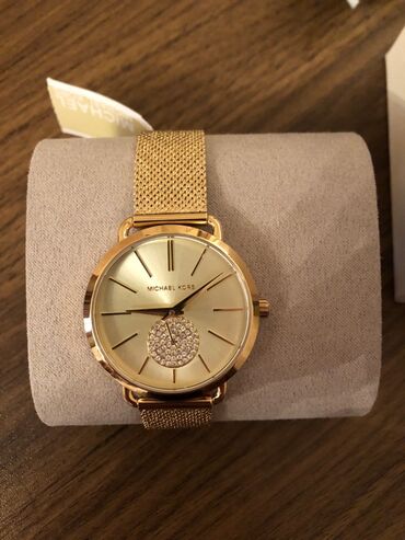 Смарт браслеты: Новый, Наручные часы, Michael Kors, цвет - Золотой