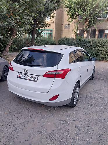 geely monjaro белый: Hyundai i30: 2016 г., 1.6 л, Механика, Бензин, Универсал — 7