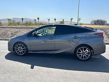 транс: Toyota Prius: 2022 г., 1.8 л, Вариатор, Гибрид, Хэтчбэк — 5