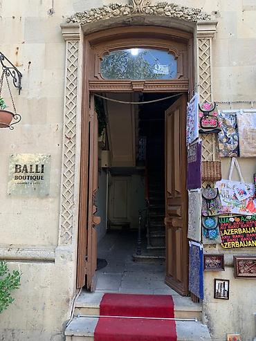 Uzunmüddətli kirayə mənzillər: Elan! Sebail Rayonu,Metro Iceriseher yaxinliginda,tam olaraq — 19