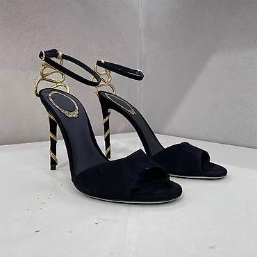 Basanoşka və səndəllər: Qızılı ilan detallı qadın stiletto …. - Rəng: qara - Material: məxməri — 2