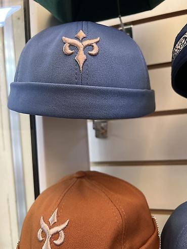 Другие головные уборы: Цвет - Бордовый — 8