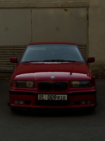 bmw f: BMW 320: 1992 г., 2 л, Автомат, Бензин, Седан