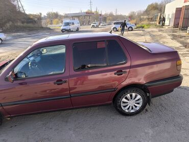 рулевое: Volkswagen Vento: 1994 г., 1.8 л, Механика, Бензин, Седан