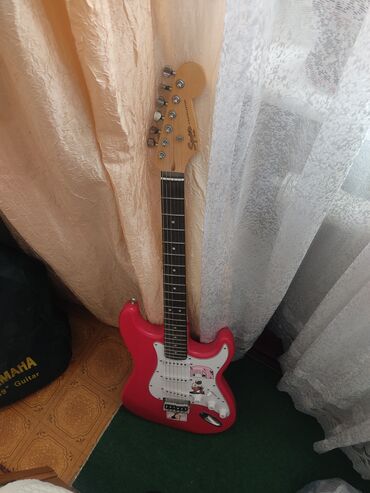 бас гитара ibanez: Гитара Fender squire Stratocaster