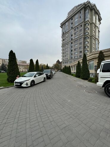 квартиру долгосрочная: 3 комнаты, Риэлтор, Без подселения, С мебелью полностью