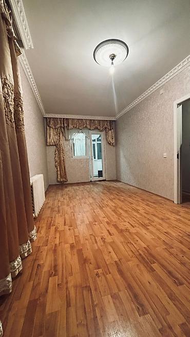 kreditle satilan evler: Bakı, Qaraçuxur qəs., 2 otaqlı, Köhnə tikili, m. Neftçilər, 45 kv. m — 1